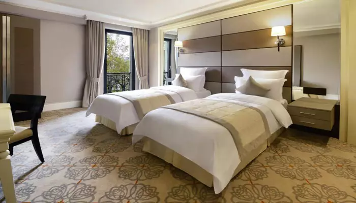 هتل آمباسادوری تفلیس